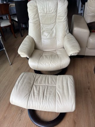 Sillón Stressless Myfair l Piel Clara Base Nogal