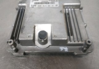 Centralita motor uce opel 405493 55576906 insignia