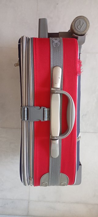 Maleta de cabina tela azul y roja