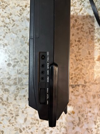 Grabadora y Reproductora Casetes Sanyo Portátil