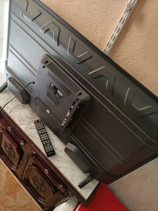 TD SYSTEMS SMART TV 40