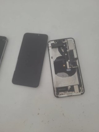 Lote 2 iPhones (Negro/Plata)