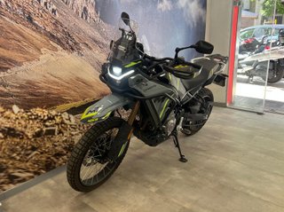 CFMOTO 450 MT