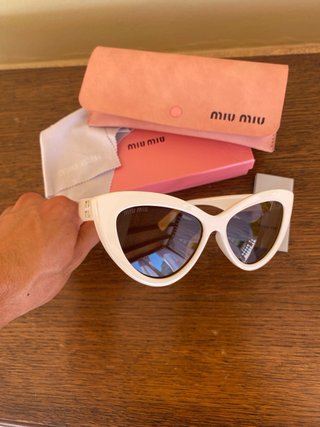 Gafas de Sol Miu Miu Cat Eye Blancas