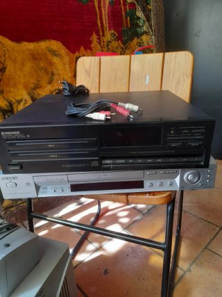 2 CD Players Pioneer y Sony buen estado