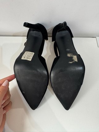 Zapatos de tacón negros