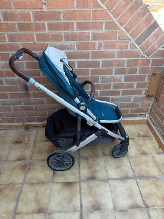 Silla de paseo Uppababy Cruz V2 + Capazo