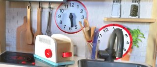 Cocina de madera infantil como nueva