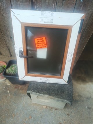 Ventana PVC roble 600 altox500 ancho.basculante.