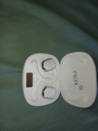 Auriculares inalámbricos blancos
