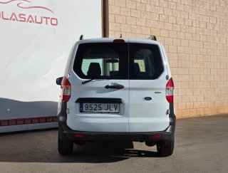 Ford Transit Courier Turismo