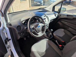 Ford Transit Courier Turismo
