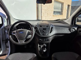 Ford Transit Courier Turismo