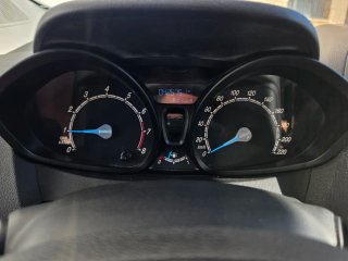 Ford Transit Courier Turismo