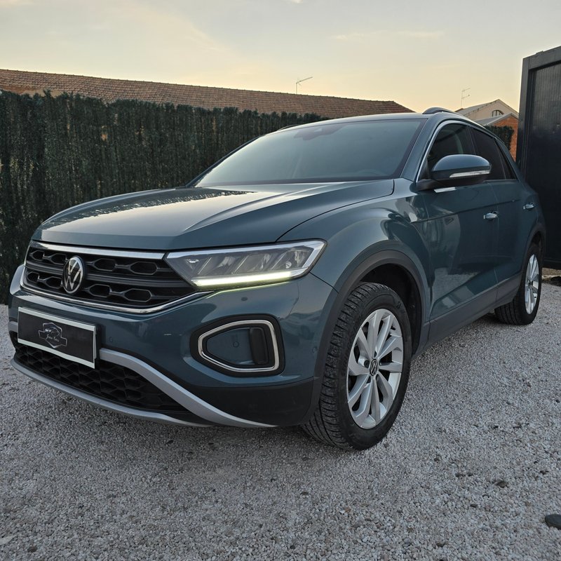 Volkswagen T-Roc 2022, foto 3