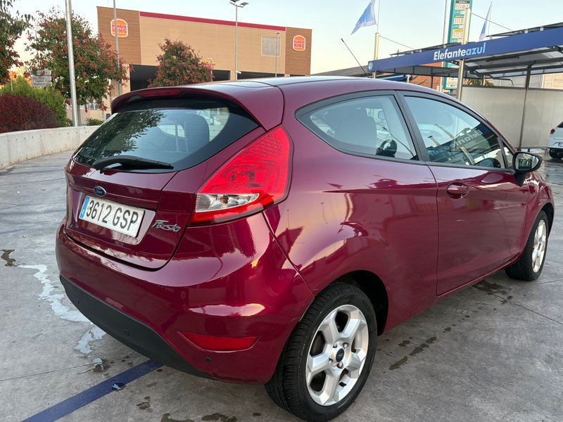 Ford Fiesta 2010, foto 5