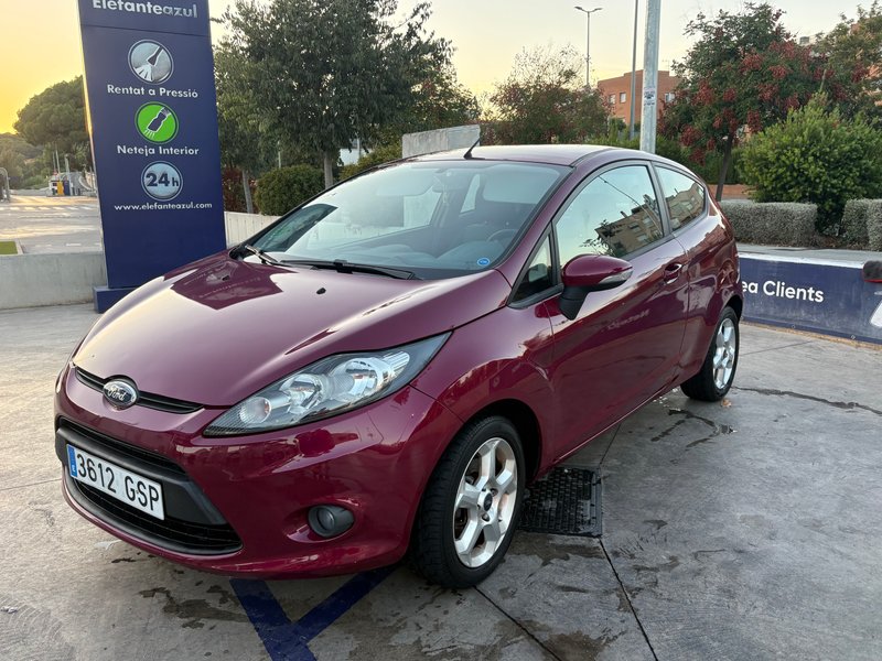 Ford Fiesta 2010, foto 2