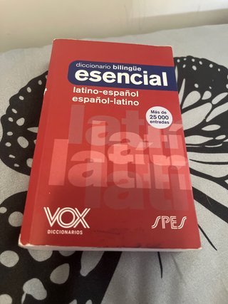 Dicionario latin español. Editorial vox