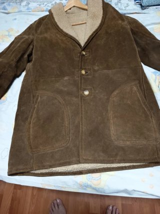 Pelliza de cuero original años 70, casi sin usar