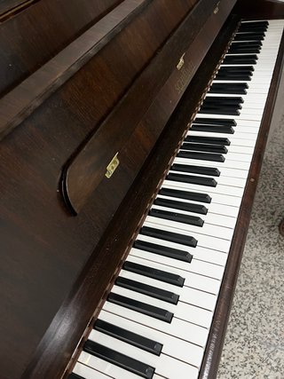 Piano Schimmel
