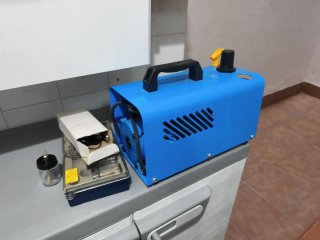 Compresor de pintura azul