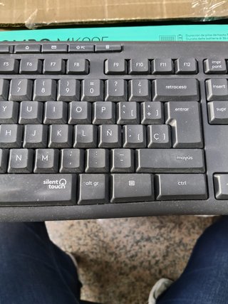 Logitech MK295 Combo Teclado y Ratón Inalámbrico