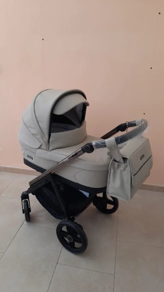 Carro Bebecar Nuevo a estrenar,tejido de ecopiel