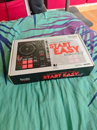 Controlador DJ Hercules Impulse 200