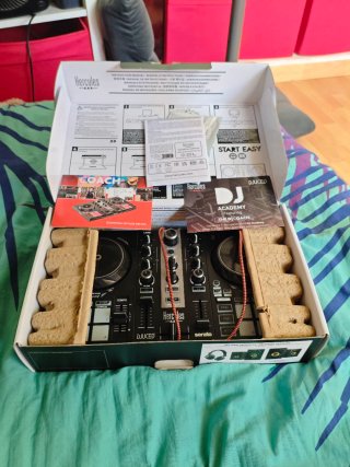 Controlador DJ Hercules Impulse 200