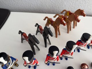 Playmobil 5580 Soldados a Caballo y Niña