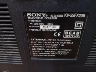 Televisor Sony Trinitron Gris, muy buen estado.