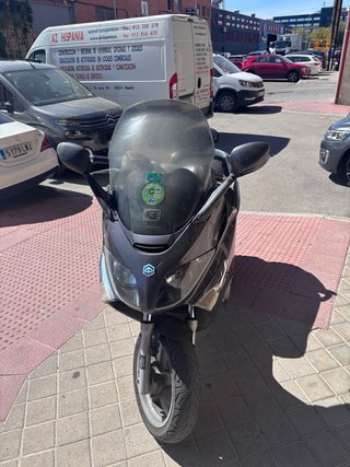 Piaggio Xevo 125 Maxi Scooter ITV RECIEN PASADA !!