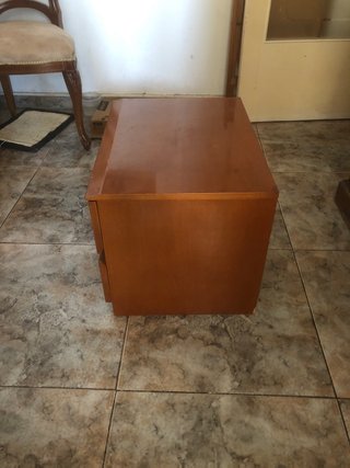 Mueble de madera con cajones