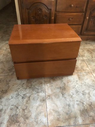 Mueble de madera con cajones