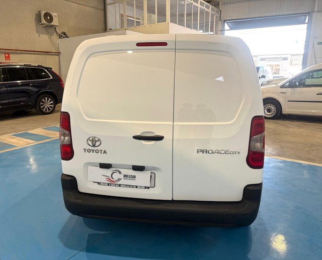 Toyota Proace City
