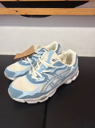 Zapatillas ASICS Beige y Azul