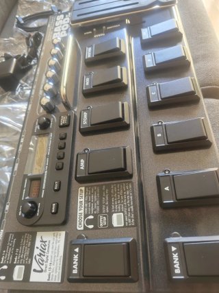 Line 6 Bass POD XT Live - Nuovo