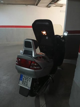 Suzuki Burgman 400 Plata