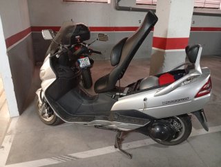Suzuki Burgman 400 Plata
