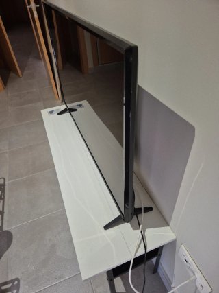 Televisión LG Negra 49"