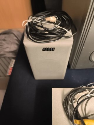 Conjunto Altavoces y Subwoofer Airis TV DV