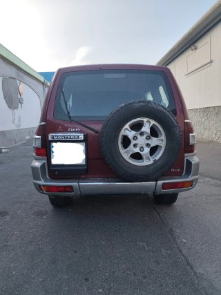 Mitsubishi Montero 2001
