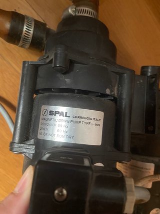 2 Bombas de agua SPAL