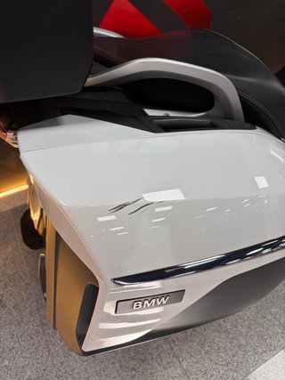 BMW K1600GTL Blanca