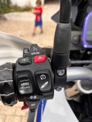 BMW F750GS Aventura Azul y Blanca