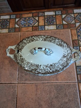 Sopera antigua Cartuja de Sevilla Pickman