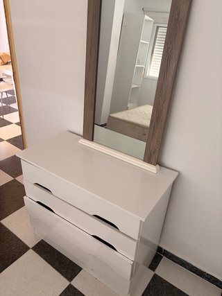 MOBILIARIO DE PISO GRATIS EN CAMAS (SEVILLA)