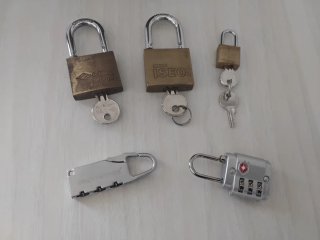 Lucchetti con chiave e combinazione