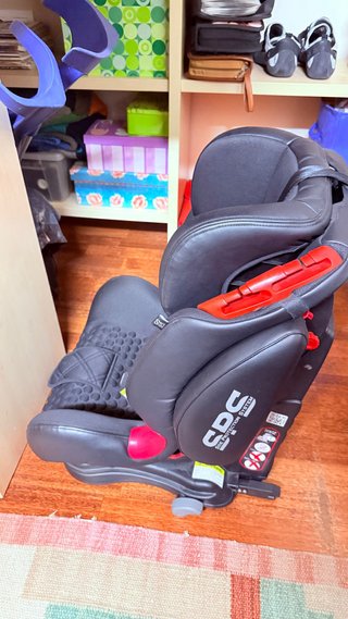 Silla de coche infantil en buen estado