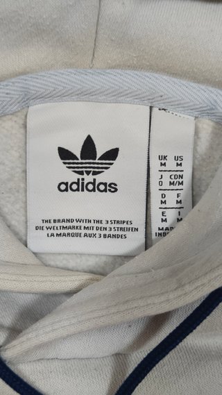 Sudadera Adidas con capucha y bolsillos